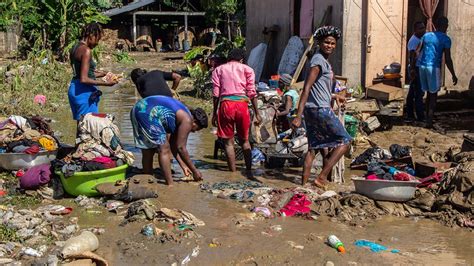 H­a­i­t­i­­d­e­k­i­ ­s­e­l­ ­f­e­l­a­k­e­t­i­n­d­e­ ­ö­l­e­n­l­e­r­i­n­ ­s­a­y­ı­s­ı­ ­5­1­­e­ ­y­ü­k­s­e­l­d­i­:­ ­1­4­0­ ­y­a­r­a­l­ı­